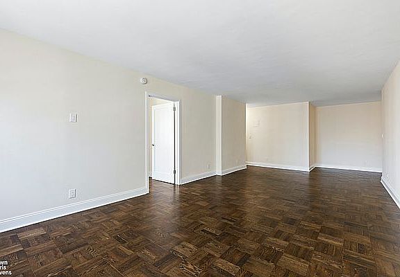 3rd image of 200 E 15th St APT 11H
