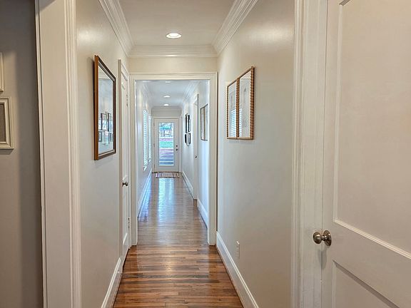 5th image of 2076 Anderson Dr SE