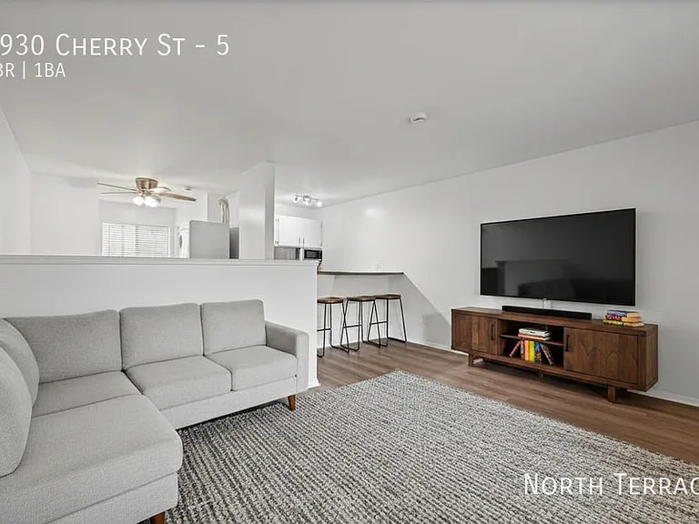 Cherry Street Apartments — Photo 13