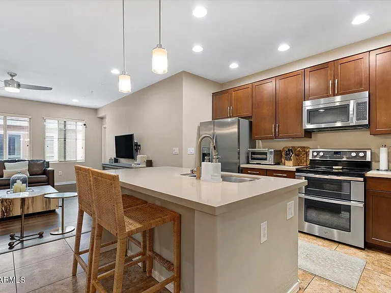 5550 N 16th St #140 — Photo 11