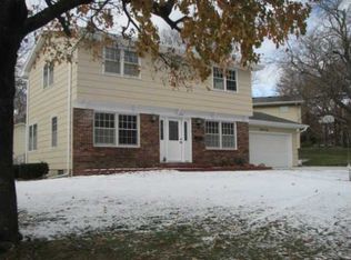 906 32nd St, West Des Moines, IA 50265