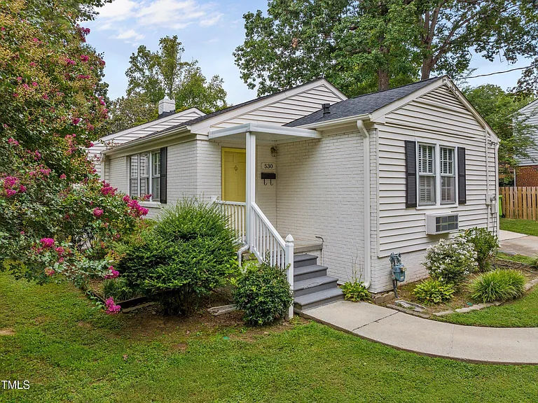 530 Banks St — Photo 1