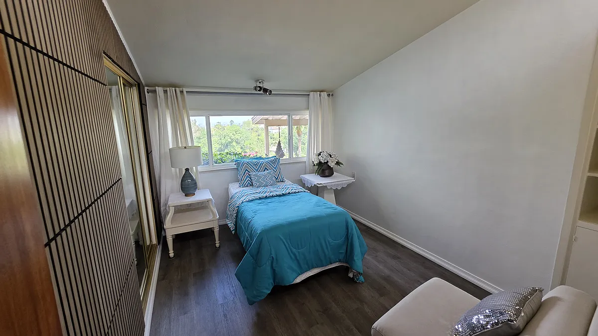 Building Photo - 1032 S Spring Meadow Dr #2