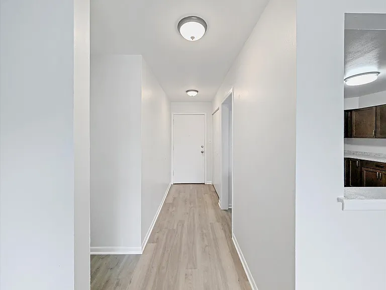 700 McKinley Ave #206 — Photo 7