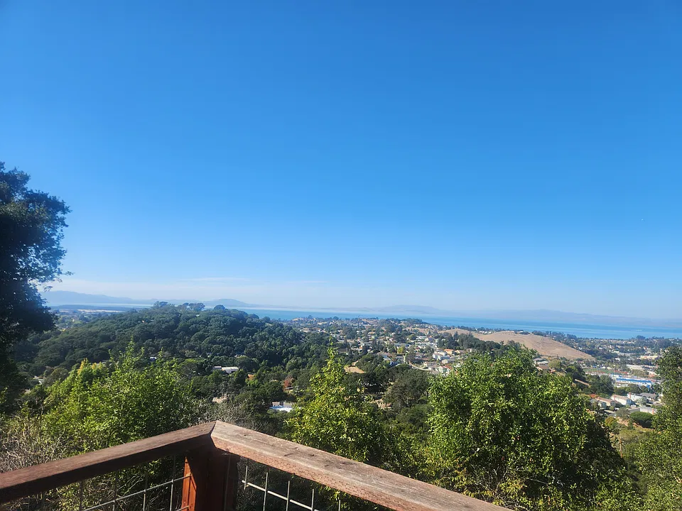 Skyline Dr