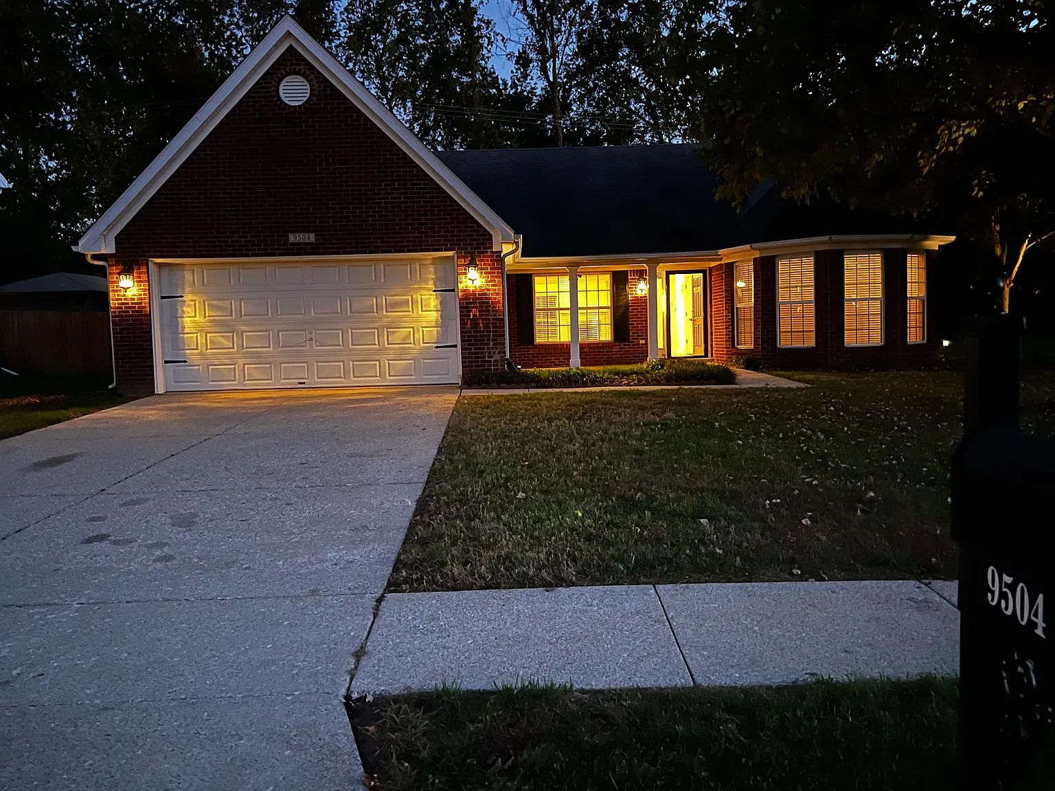 3 bed, 2083 sqft, $3,100 — Photo 4