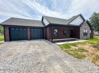 326 Meadowview Estates Rd, Clarkson, KY 42726