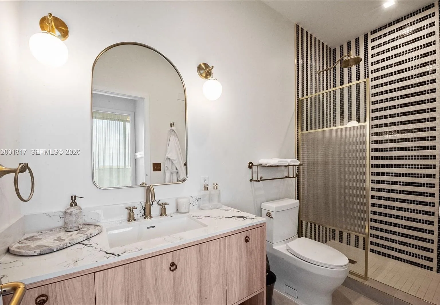 1 bed, 1.0 bath, 638 sqft, $3,600 — Photo 3