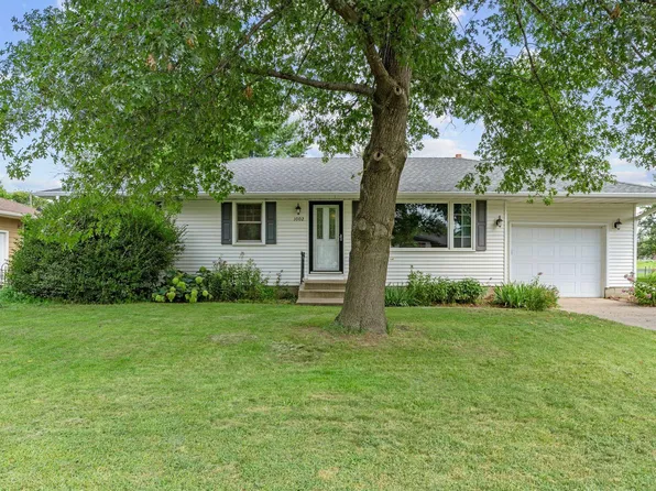 1002 14th St W, Hastings, MN 55033