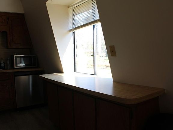 4th image of 2141 Ho Hum Hollow Rd