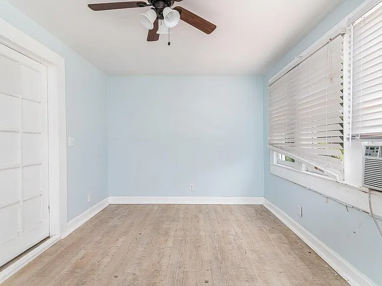 120 NE 1st Ave #5 — Photo 9
