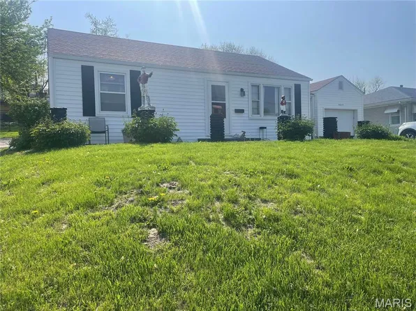 4044 McMasters Ave, Hannibal, MO 63401