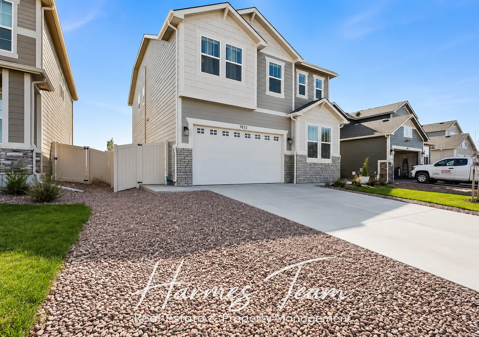 Beautiful 5 Bedroom Home in the Trails of Aspen Ridge — Photo 2