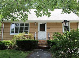 11 Fairview St, Saugus, MA 01906