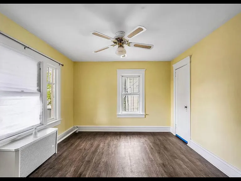 311 Chester St — Photo 6