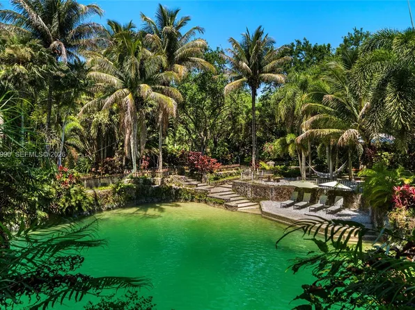 15000 SW 200th St, Miami, FL 33187