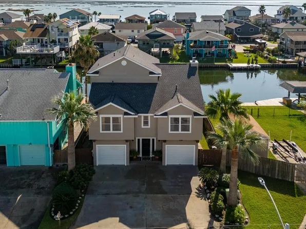 1095 Redfish St, Bayou Vista, TX 77563