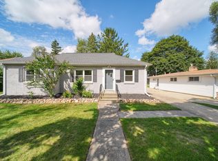 744 Briarcliff Rd, Jackson, MI 49203