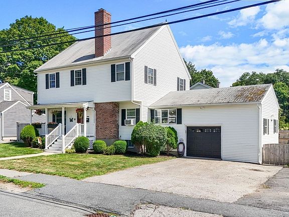 3rd image of 22 Aberdeen Ave