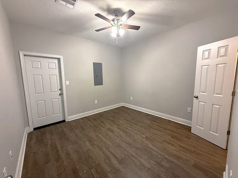 2802 Miller Ave — Photo 20