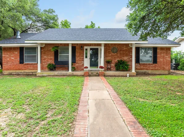 1302 E Franklin St, Hillsboro, TX 76645