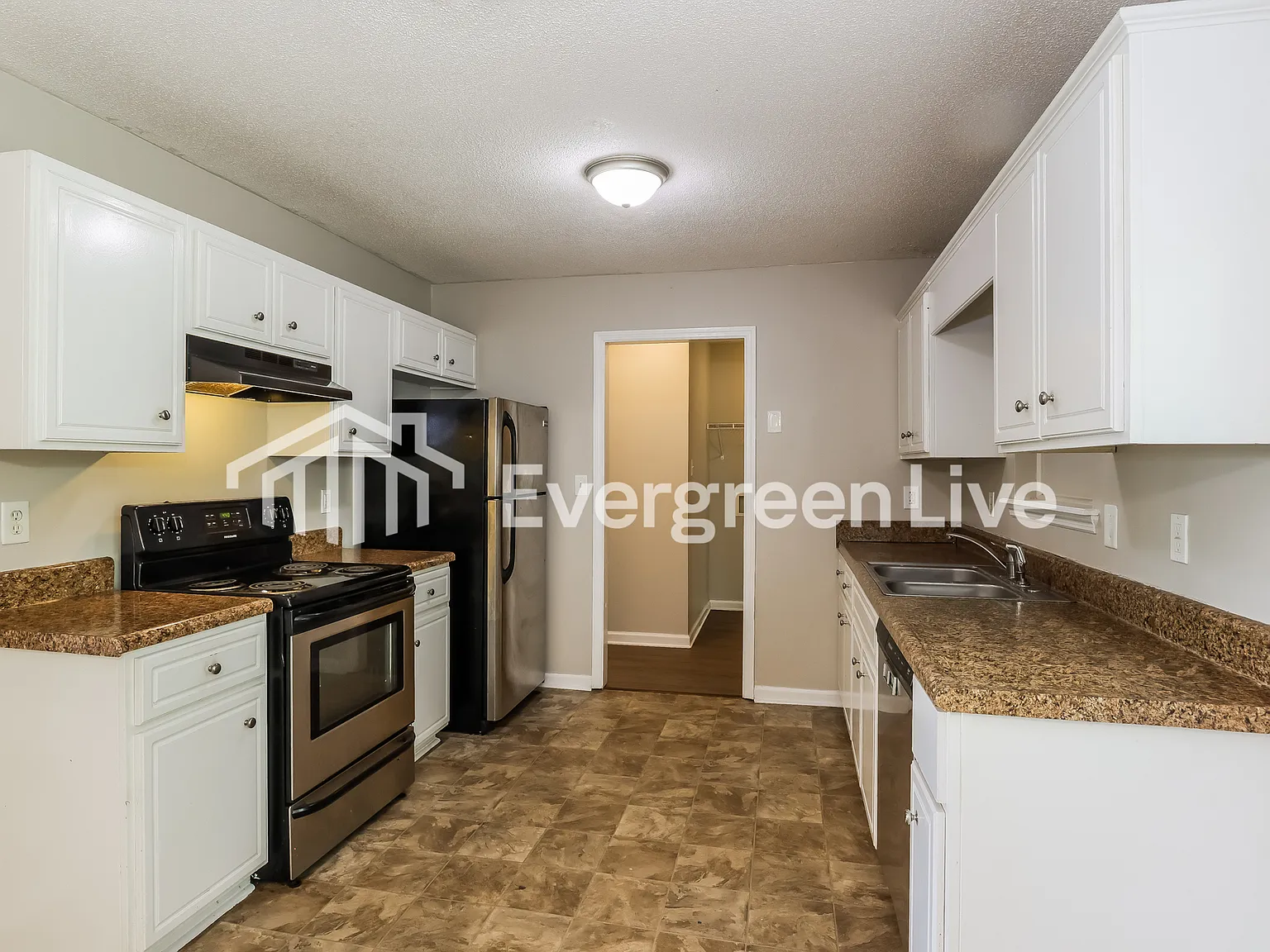 4 bed, 3.0 bath, 1752 sqft, $1,745 — Photo 4