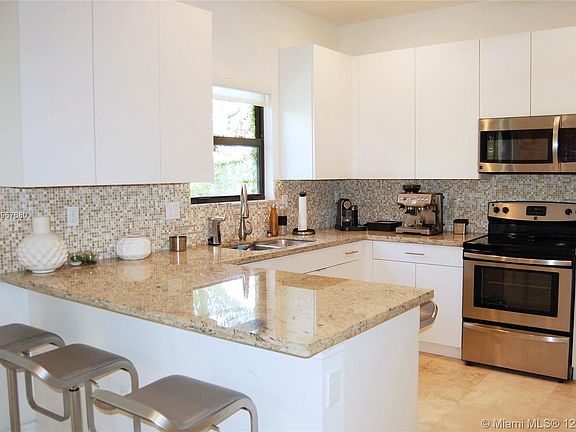 5th image of 755 NE 193rd St #755