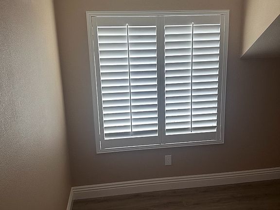 5th image of 1702 S Mayflower Ave #U