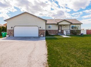23 N White Pine Ln, Rigby, ID 83442
