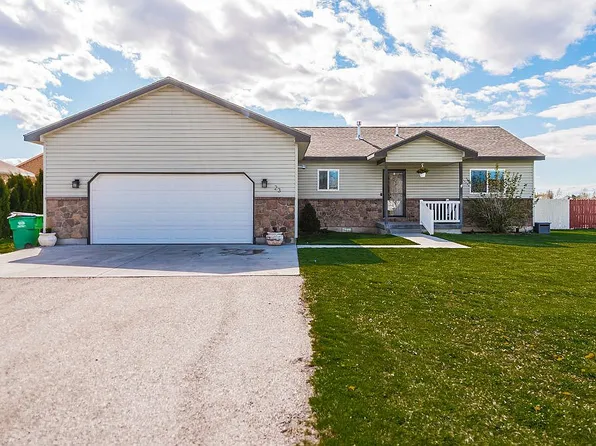 23 N White Pine Ln, Rigby, ID 83442