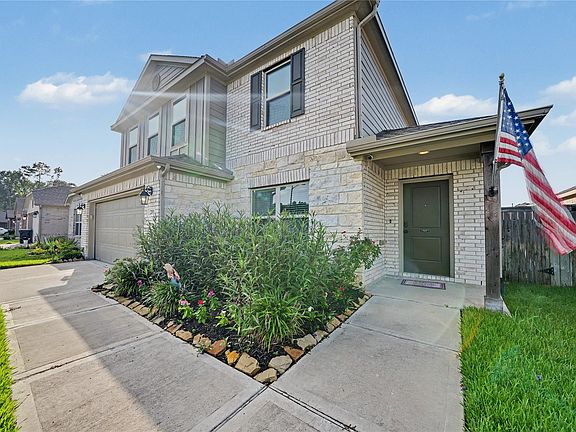 3rd image of 20815 Acorn Valley Dr