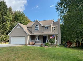 5 Clement Dr, Poestenkill, NY 12140