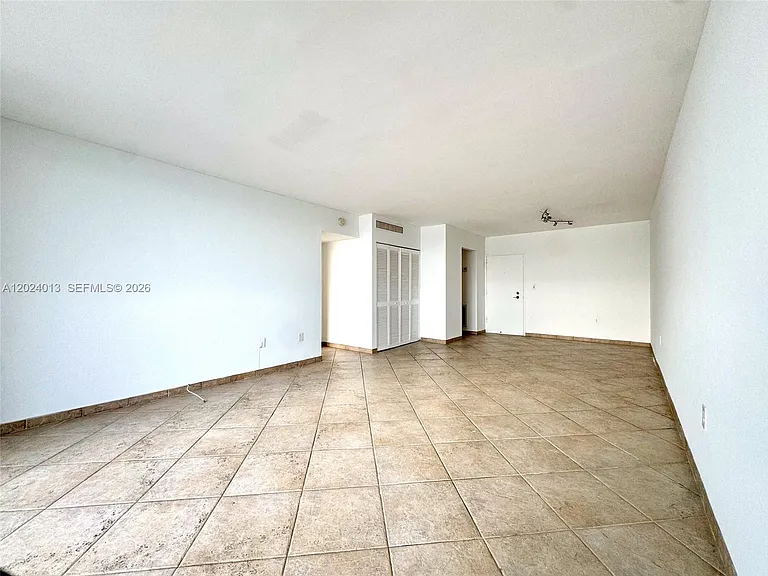800 West Ave #823 — Photo 3