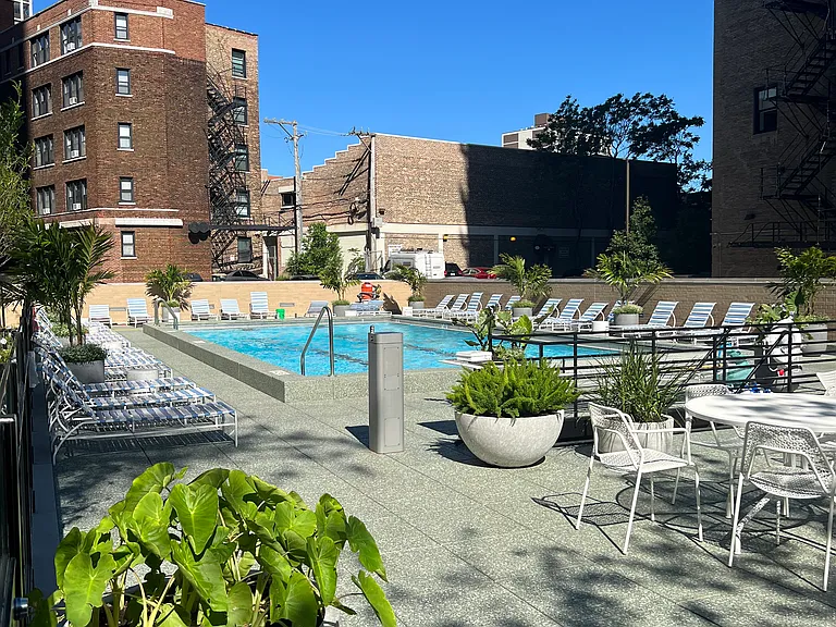 2400 N Lakeview Ave #1016 — Photo 12