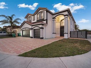 15091 SW 18th Ter, Miami, FL 33185