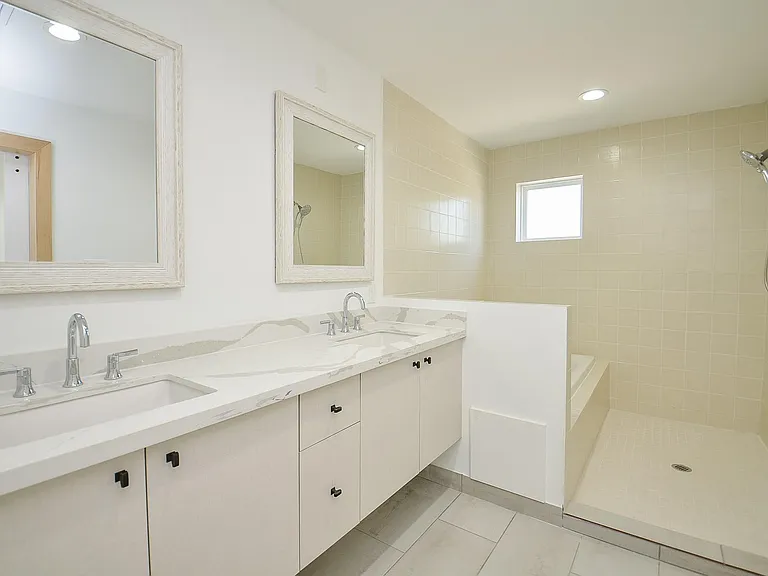 15000 S Richmond Ave #4 — Photo 11