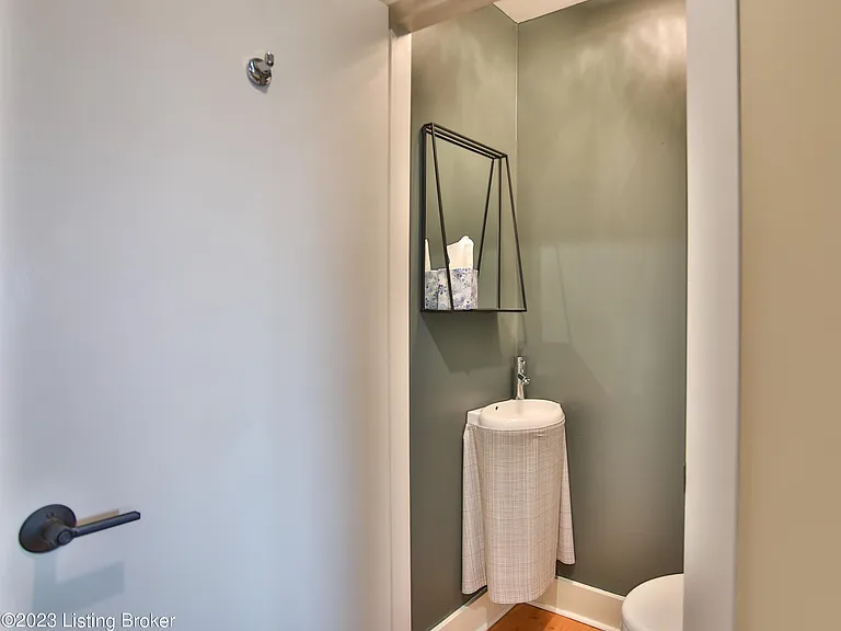 2525 George Rogers Clark Pl #T08 — Photo 8