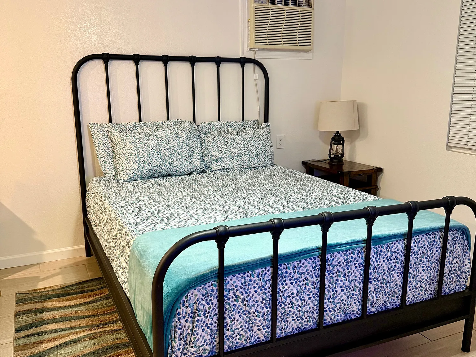 Studio, 283 sqft, $895 — Photo 3