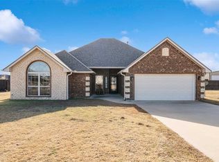403 Obsidian Dr, Elgin, OK 73538