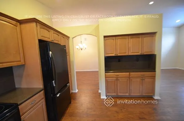 4912 SW 32nd Way — Photo 3
