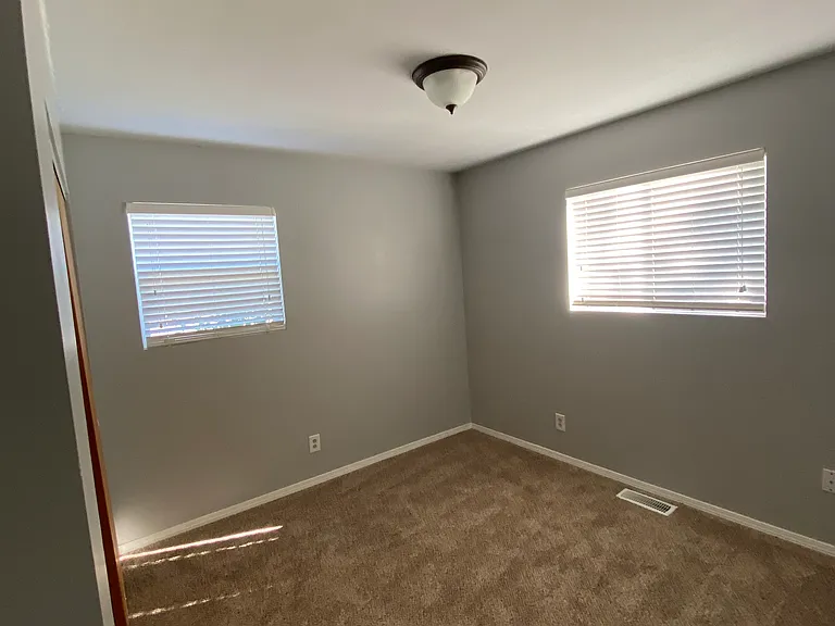 9315 Ellen Dr — Photo 16