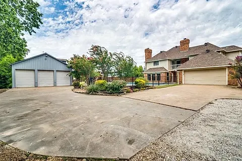 1224 Redden Rd — Photo 2