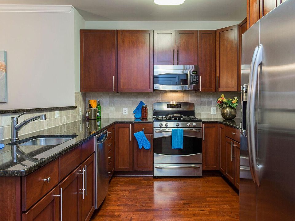 1st image of 800 Admirals Way Floor 3
