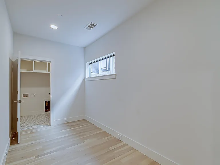 2707 Kimsey Dr #101 — Photo 3