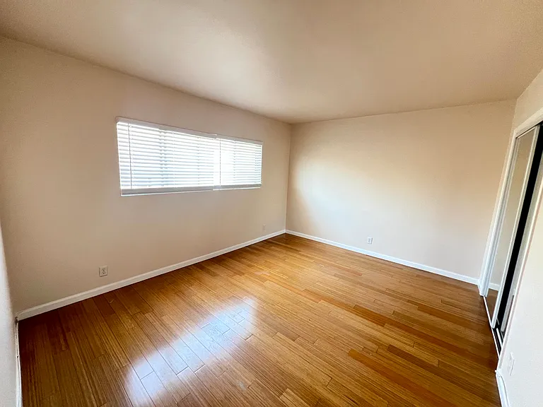 2637 Centinela Ave — Photo 26