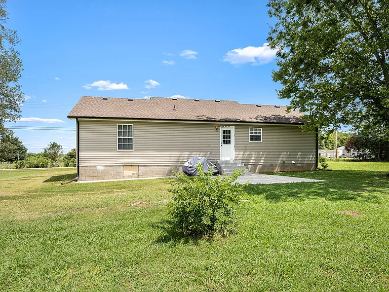 681 Elbethel Rd — Photo 35