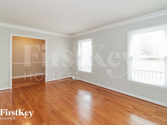 3rd image of 535 Drumheller Rd