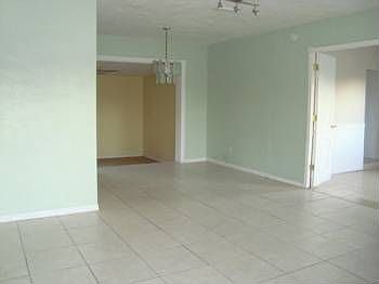 5th image of 1517 Providence Blvd