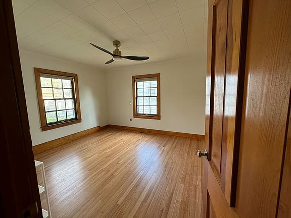 3rd image of 1750 S Delaware Ave