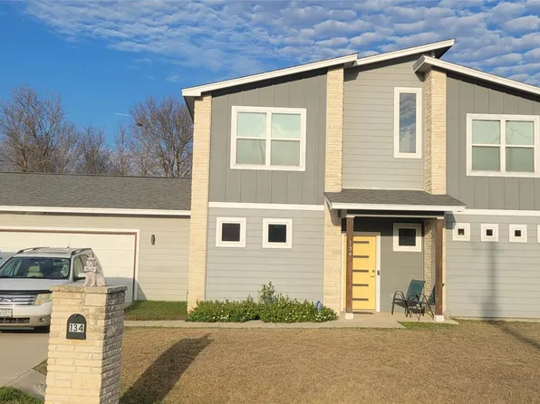134 Naalehu Ct, Bastrop, TX 78602